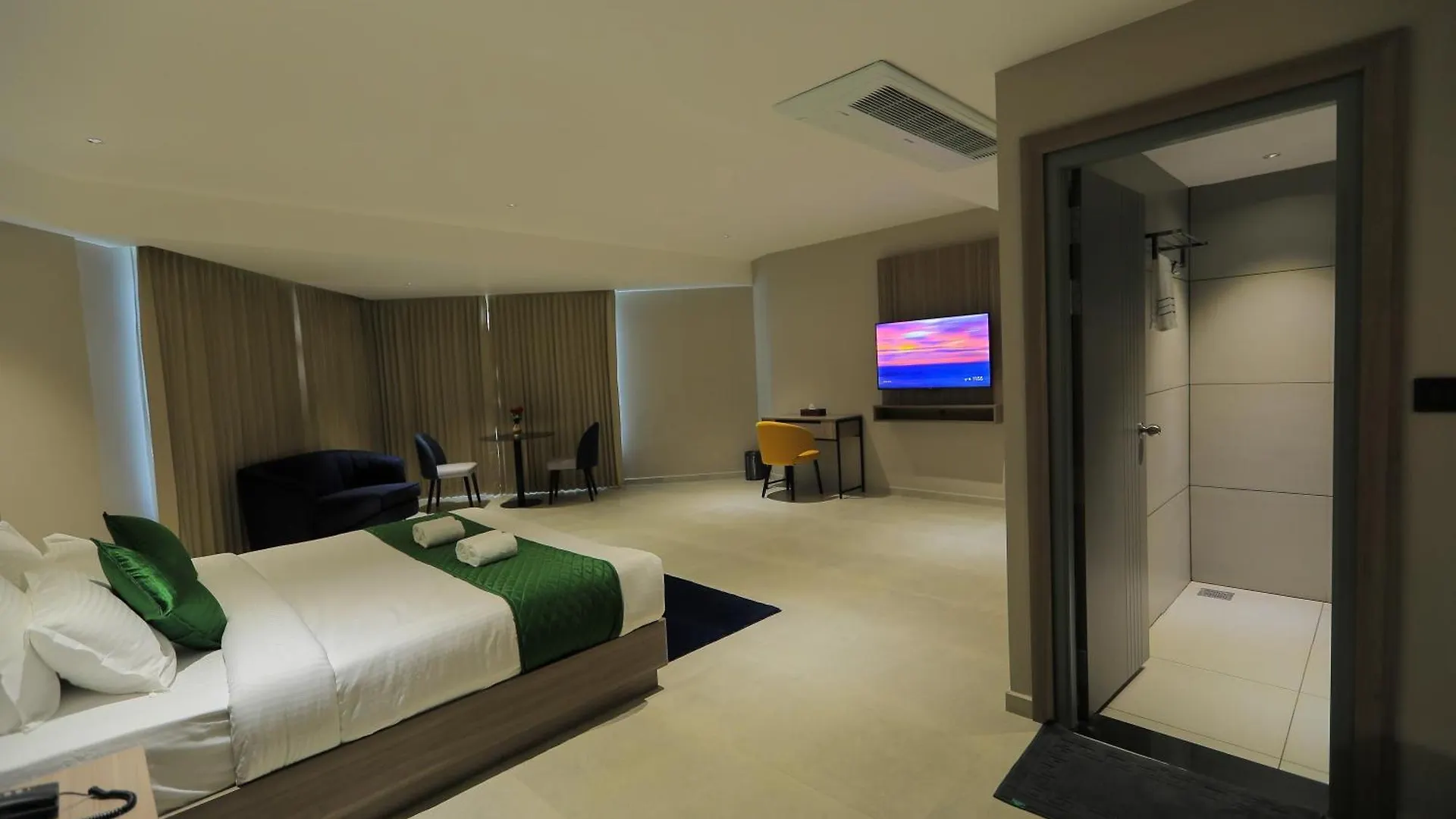 Mount Land Hotel Sultan Bathery