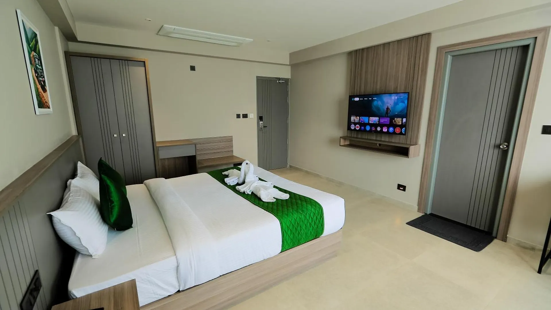 Mount Land Hotel Sultan Bathery