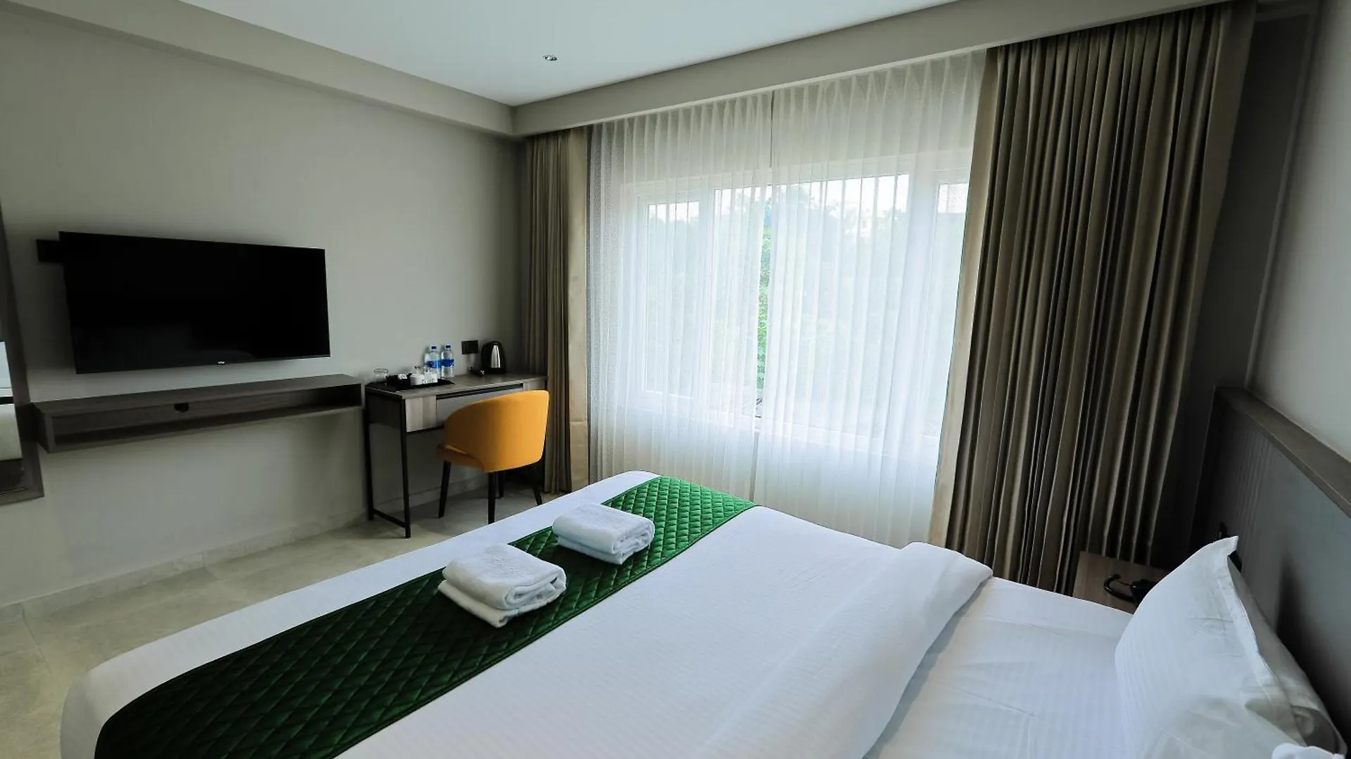 Mount Land Hotel Sultan Bathery